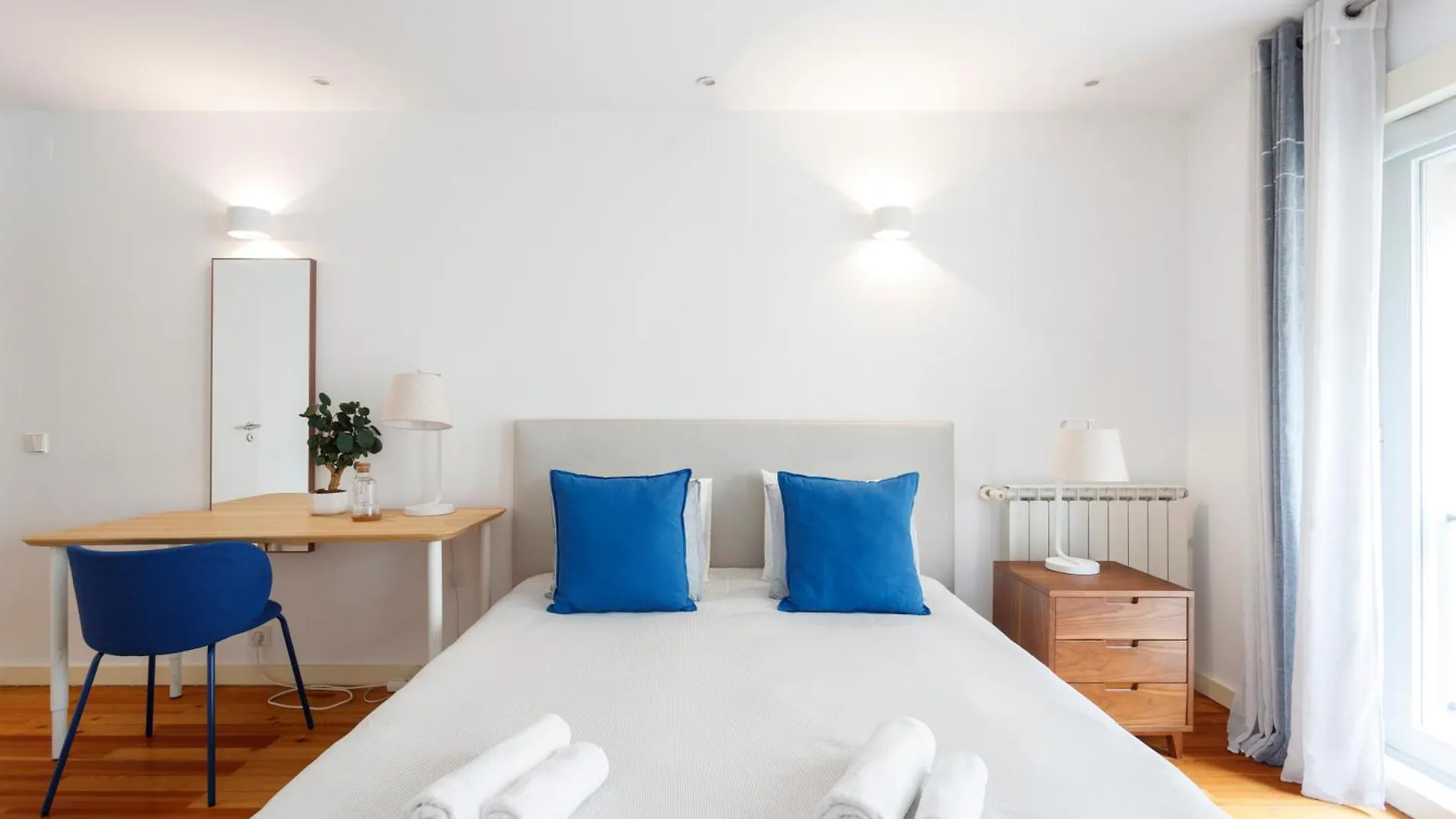 Homestay Shared Accommodation In Bairro Alto - Chiado Lisbon
